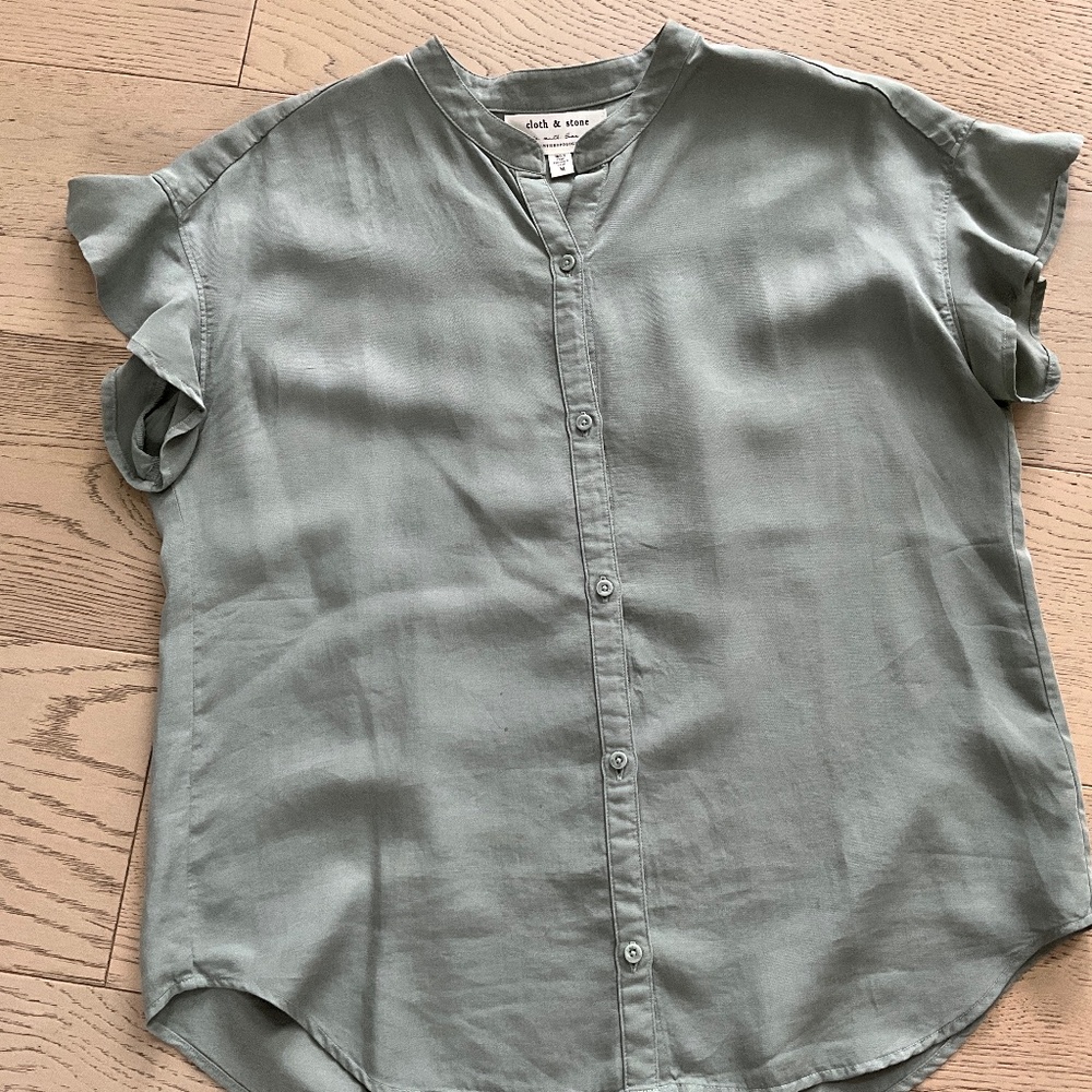 Anthropologie Cloth & Stone Flutter Sleeve Blouse
